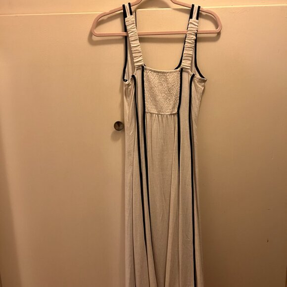 Dress - Picture 4 of 8